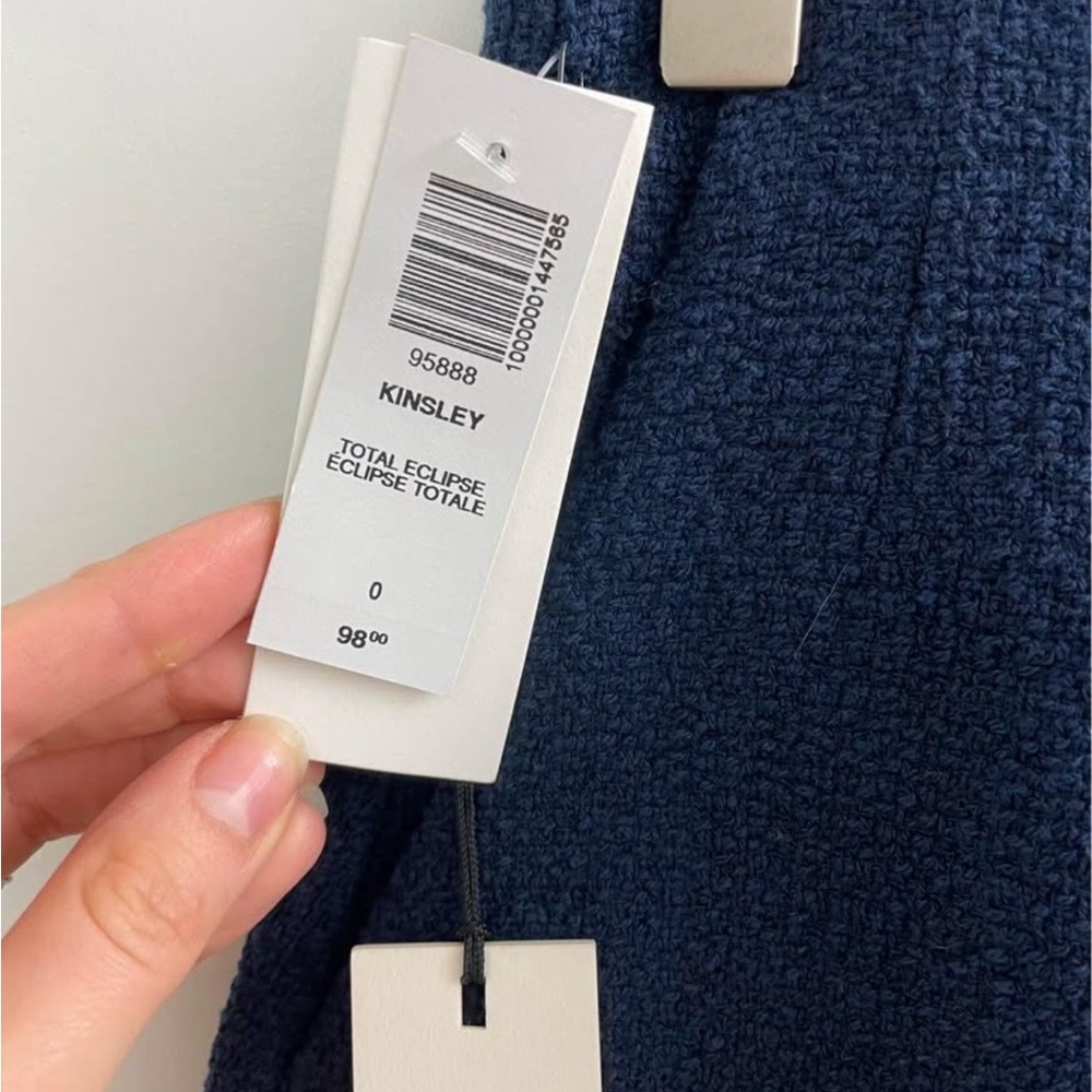 Aritzia Babaton Kinsley Skirt new with tags size 0 - Picture 3 of 4